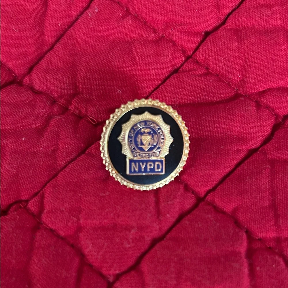 NYPD City of New York Police Detective pin